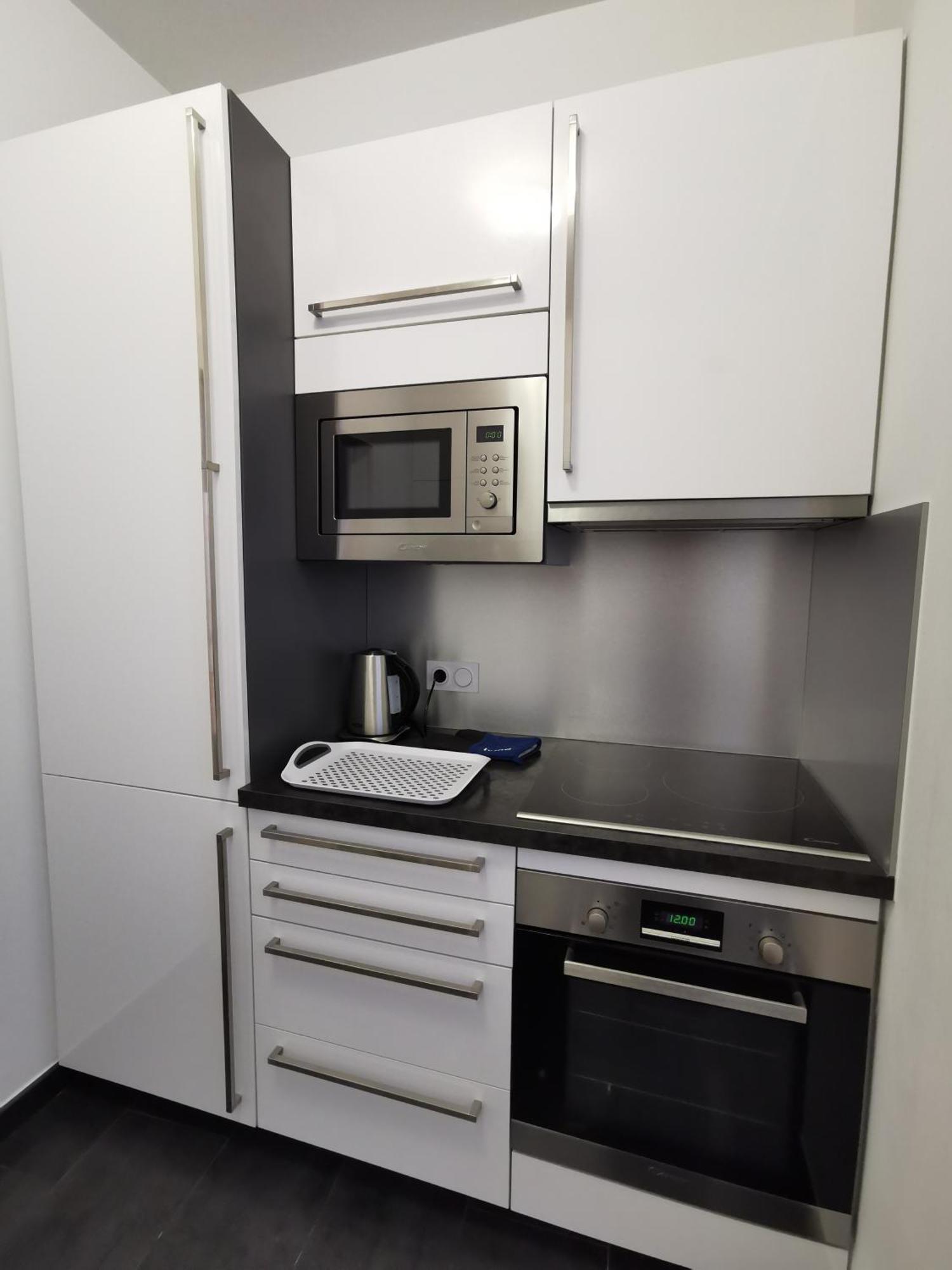 Appartement 3 Chambres Au Coeur Du Jura, Ideal Famille 萨兰莱班 外观 照片